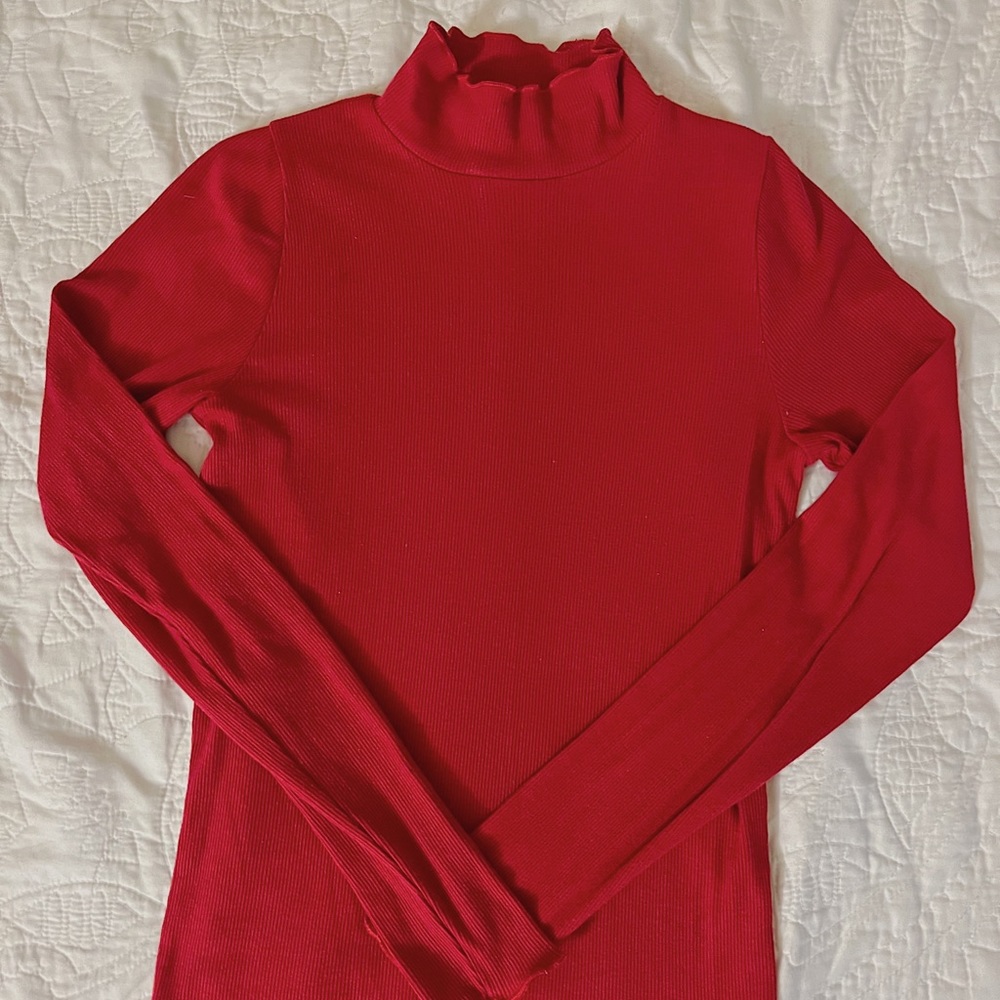 Red ribbed long sleeve hollister mockneck